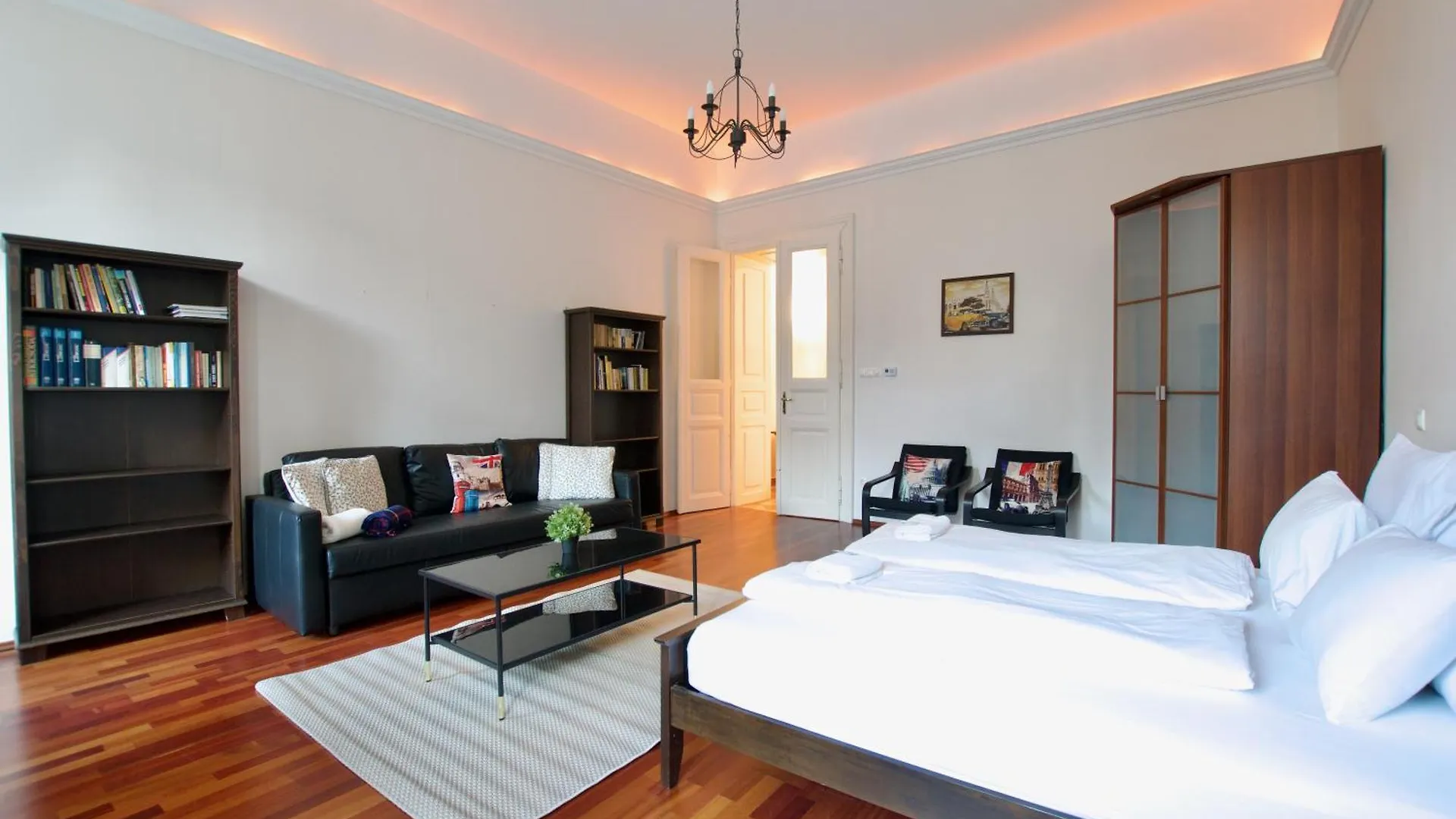 Standard Apartment By Hi5- Kiraly Apartment Budapeşte 0*,  Macaristan